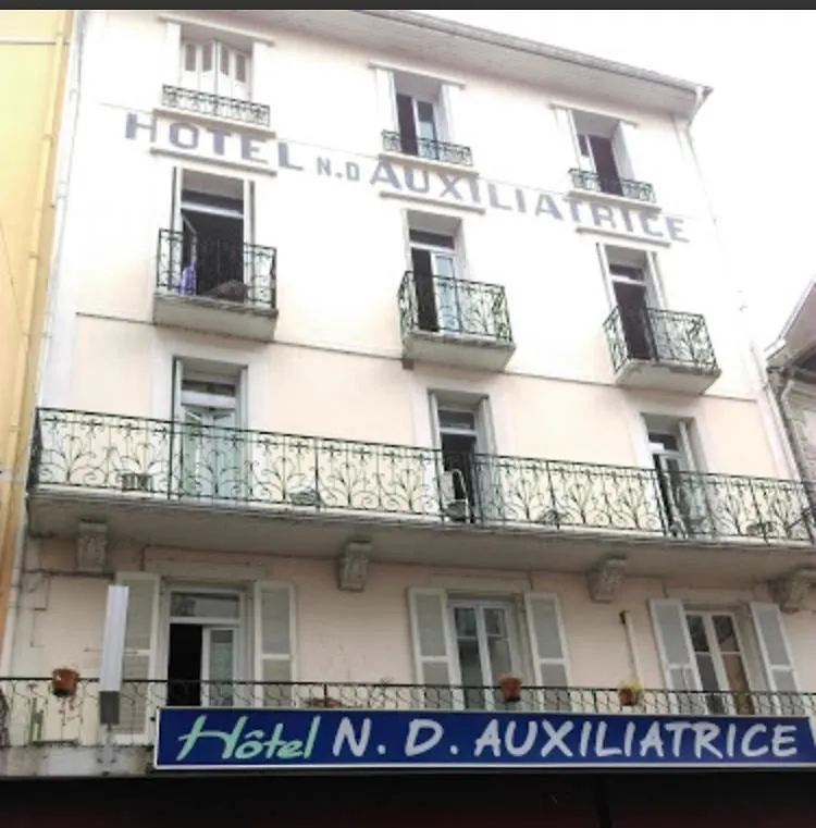 Notre Dame Auxiliatrice Hotel Lourdes