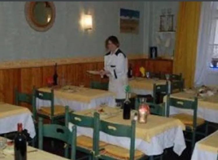 Notre Dame Auxiliatrice Hotel Lourdes